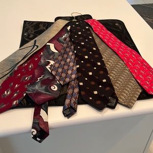 Men’s ties with hanging travel case